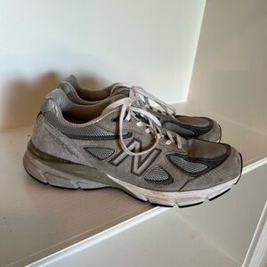 New Balance Sneakers 990v4 - Men 8.5/ Women 10